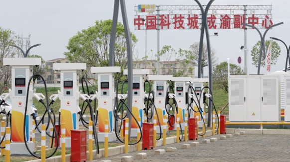 綿陽機(jī)場(chǎng)停車場(chǎng)充電站正式投入使用
